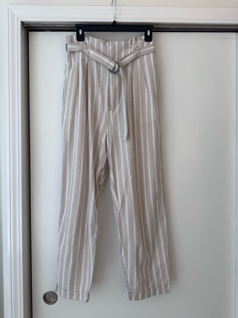 Abercrombie High-Waist Paperbag Linen-Blend Pants in Beige Stripe